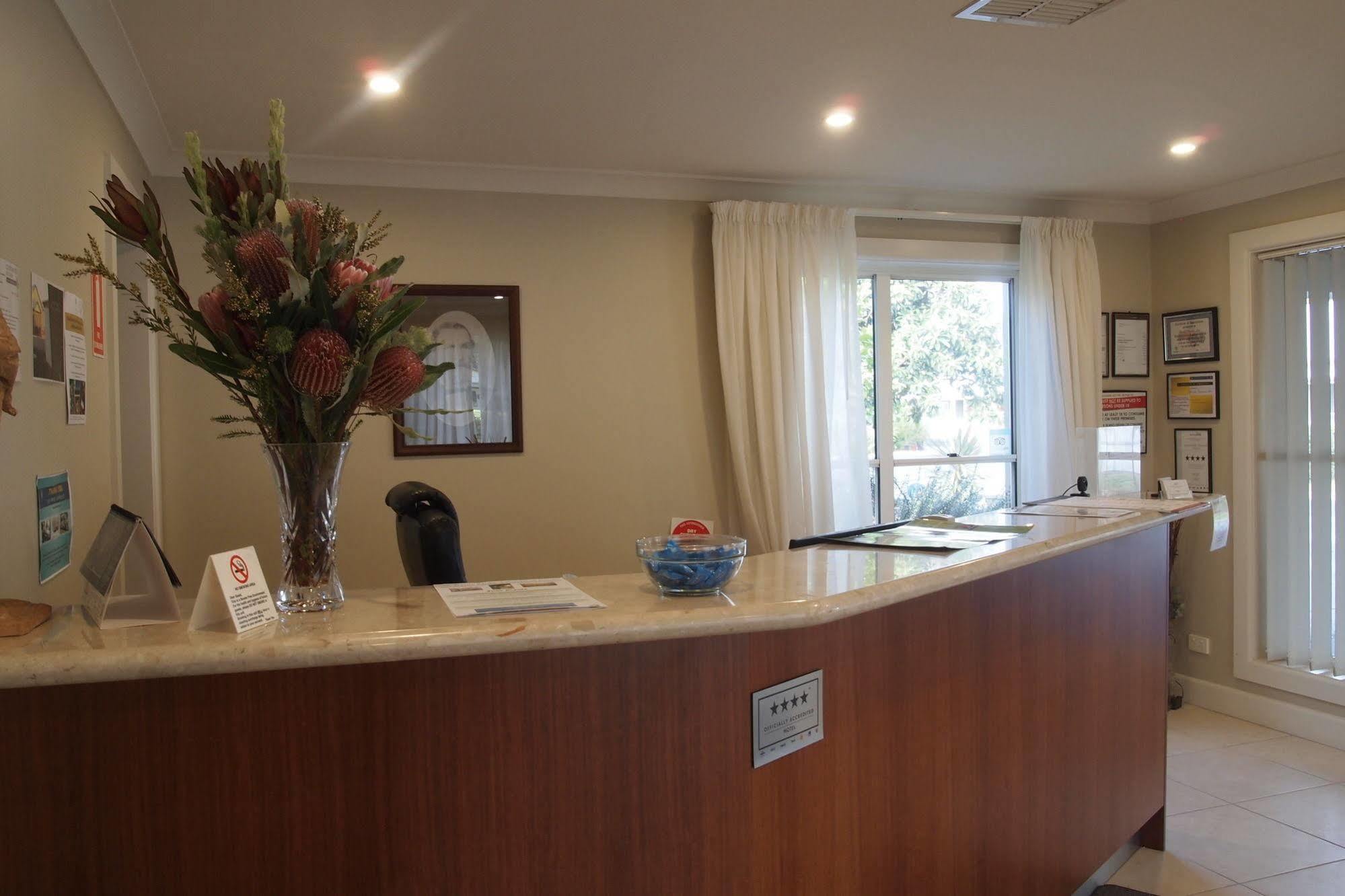 Alexander Cameron Suites Penola Dış mekan fotoğraf