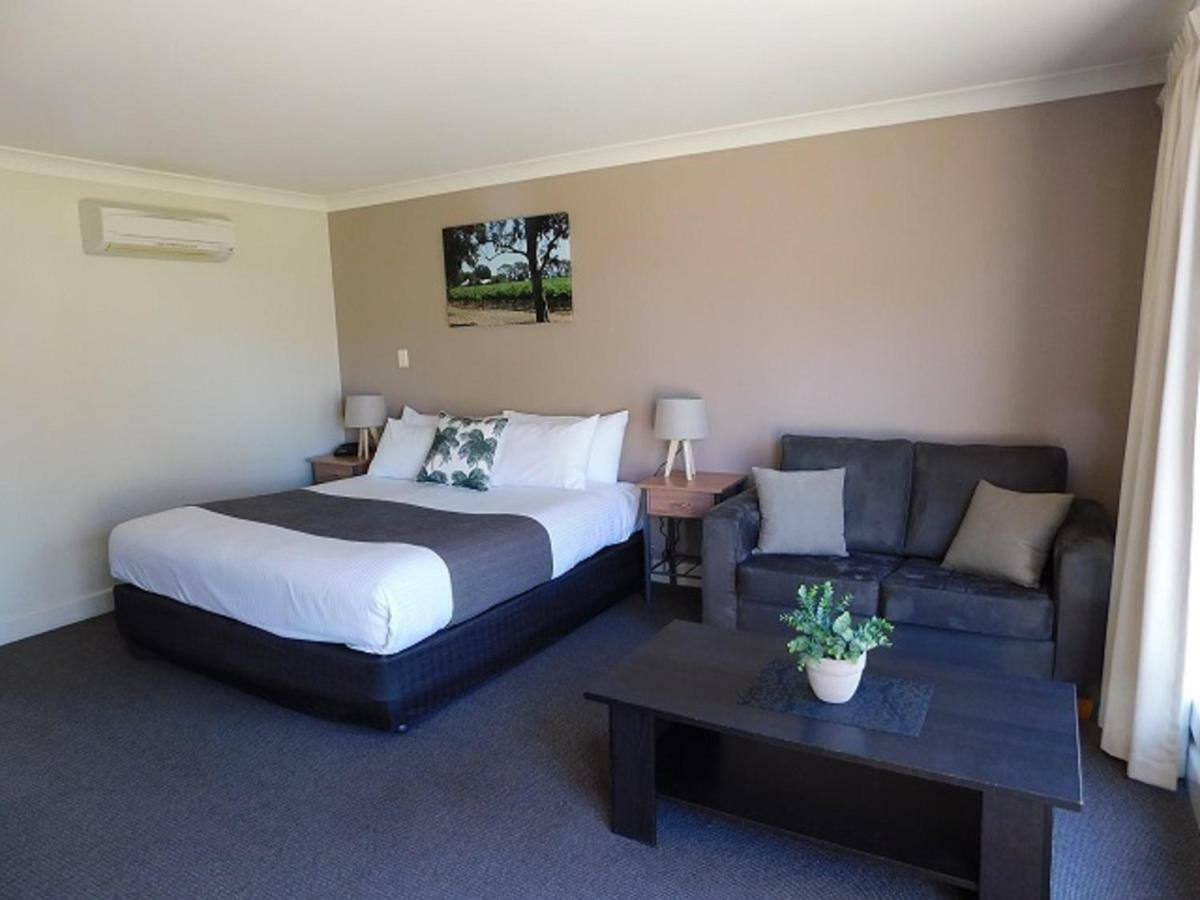Alexander Cameron Suites Penola Dış mekan fotoğraf
